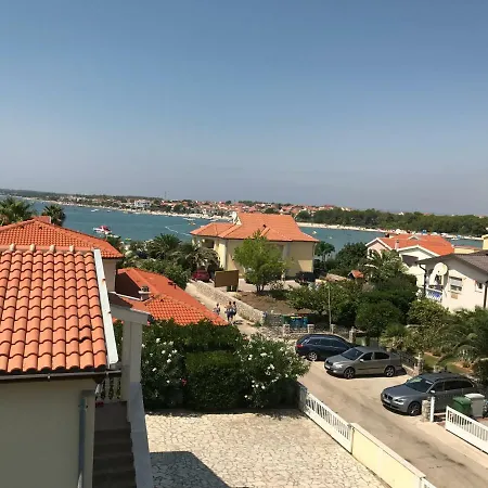 Apartment Vila Lina Vir Exterior photo
